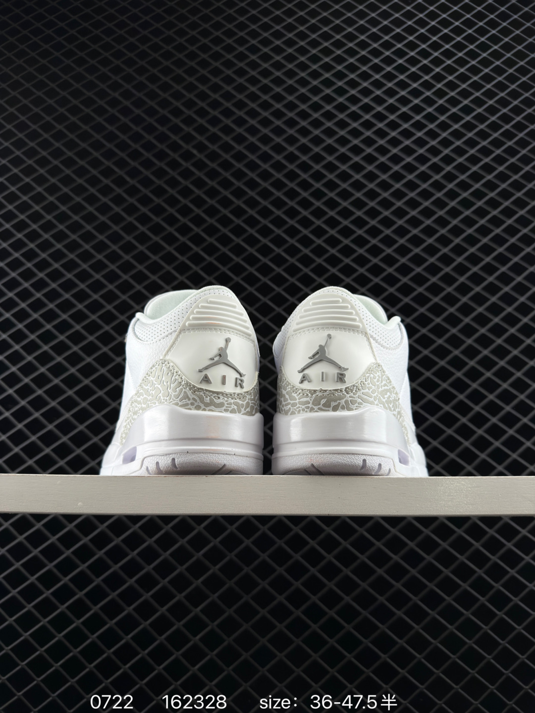 Air Jordan 3 Retro ”Hide and Sneak“